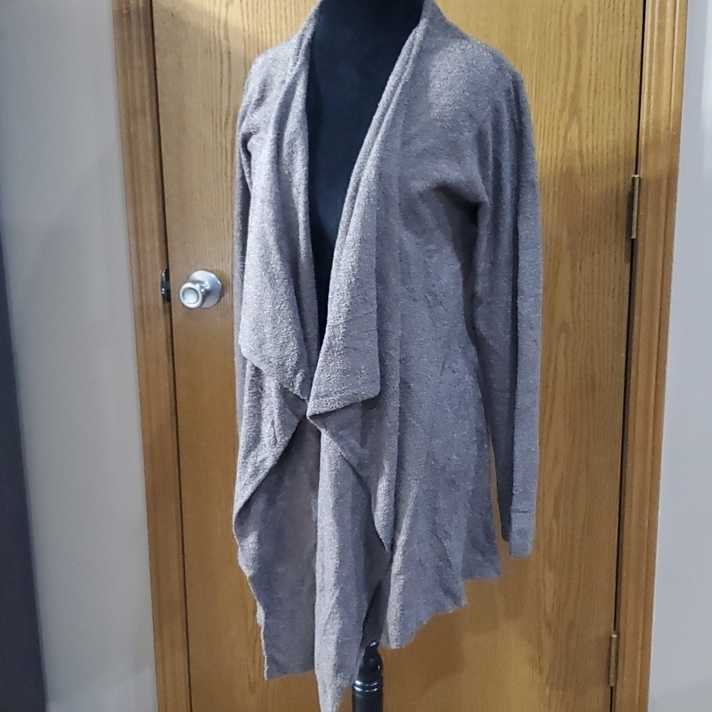 Barefoot dreams nwt bamboo chic lite calypso wrap cocoa color